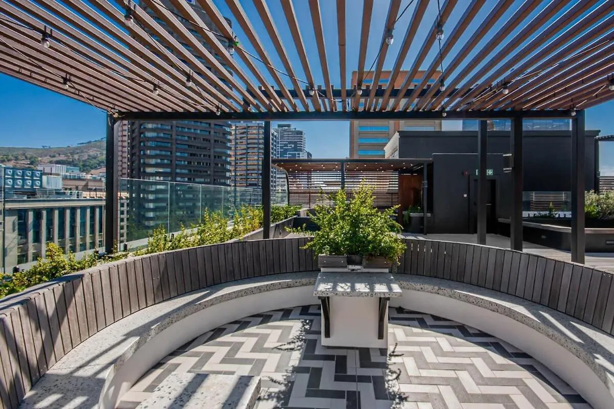 Luxurious Hotel-Type Living Couples Retreat- Pool Cape Town