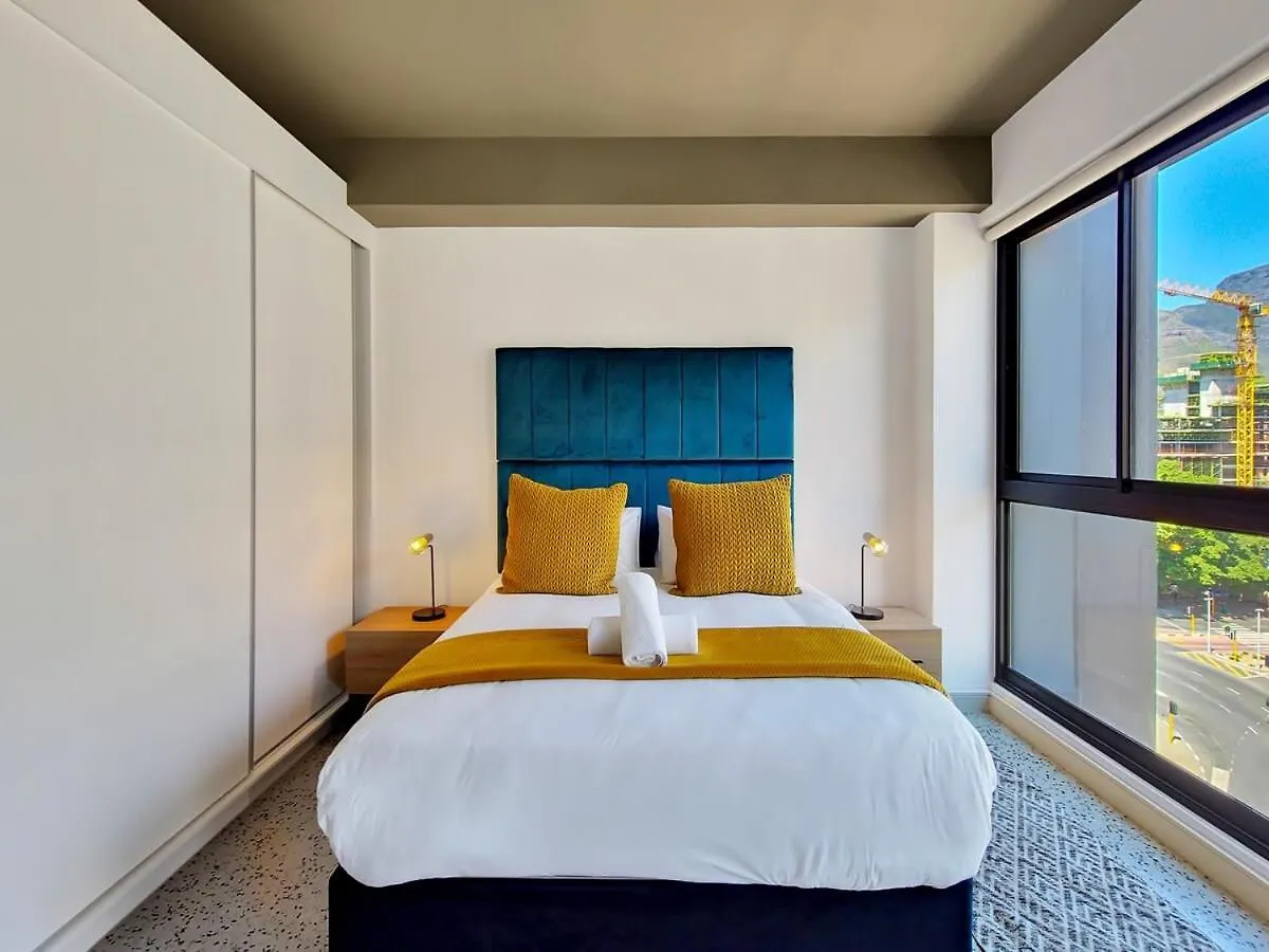 Apartment Luxurious Hotel-Type Living Couples Retreat- Pool Cape Town